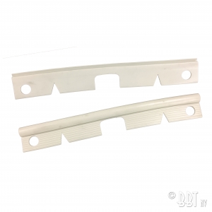 Bumper end seals, front, cloud white, as pair